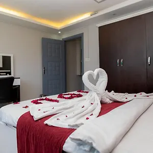 Sara Suit Aparthotel